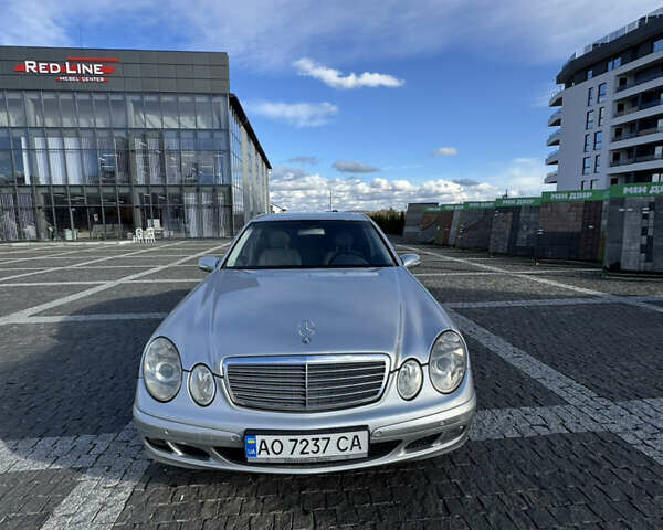 Сірий Мерседес Е-Клас, об'ємом двигуна 2.2 л та пробігом 290 тис. км за 8199 $, фото 4 на Automoto.ua