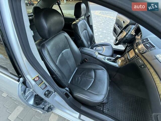 Серый Мерседес Е-Класс, объемом двигателя 2.99 л и пробегом 300 тыс. км за 8400 $, фото 55 на Automoto.ua