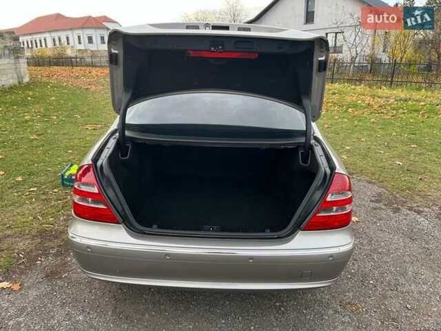 Сірий Мерседес Е-Клас, об'ємом двигуна 3 л та пробігом 245 тис. км за 10500 $, фото 33 на Automoto.ua