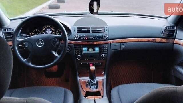 Серый Мерседес Е-Класс, объемом двигателя 1.8 л и пробегом 172 тыс. км за 7500 $, фото 2 на Automoto.ua