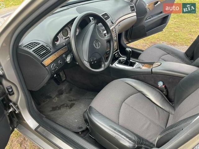 Сірий Мерседес Е-Клас, об'ємом двигуна 3 л та пробігом 245 тис. км за 10500 $, фото 15 на Automoto.ua