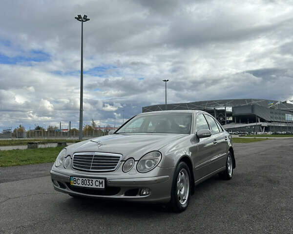 Мерседес Е-Клас 2005 у Львові на Automoto.ua Сірий Мерседес Е-Клас, об'ємом двигуна 1.8 л та пробігом 217 тис. км за 7000 $, фото 1 на Automoto.ua