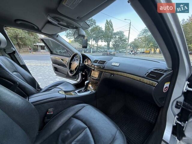 Серый Мерседес Е-Класс, объемом двигателя 2.99 л и пробегом 300 тыс. км за 8400 $, фото 54 на Automoto.ua