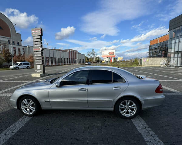 Сірий Мерседес Е-Клас, об'ємом двигуна 2.2 л та пробігом 290 тис. км за 8199 $, фото 2 на Automoto.ua