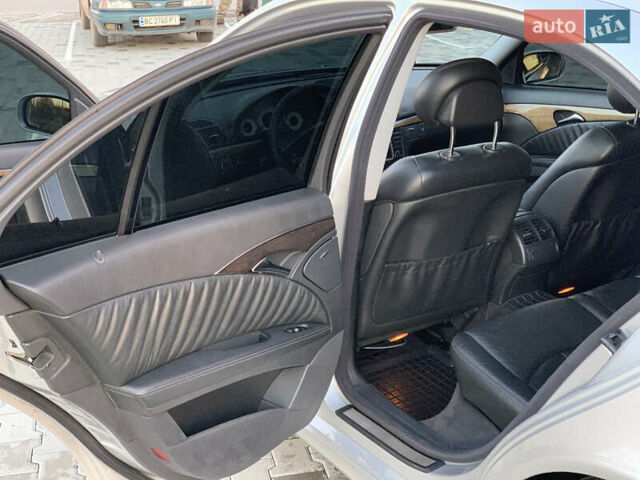 Серый Мерседес Е-Класс, объемом двигателя 3.2 л и пробегом 367 тыс. км за 8000 $, фото 15 на Automoto.ua