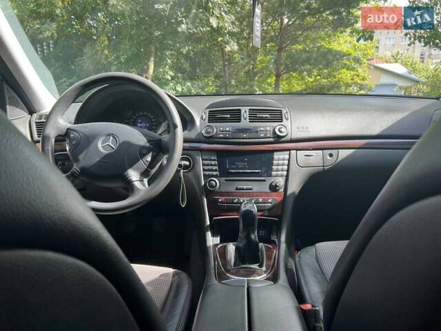 Сірий Мерседес Е-Клас, об'ємом двигуна 1.8 л та пробігом 271 тис. км за 7100 $, фото 13 на Automoto.ua