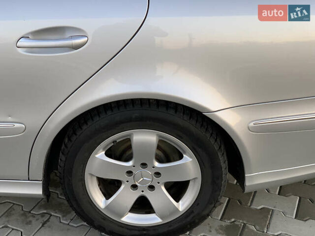 Серый Мерседес Е-Класс, объемом двигателя 3.2 л и пробегом 367 тыс. км за 8000 $, фото 51 на Automoto.ua