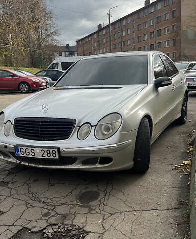 Серый Мерседес Е-Класс, объемом двигателя 2.7 л и пробегом 350 тыс. км за 2900 $, фото 8 на Automoto.ua