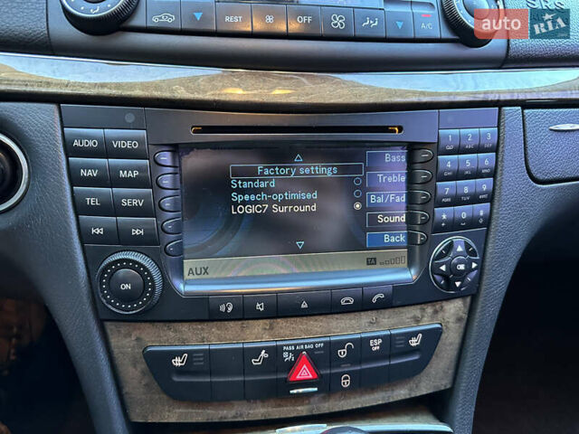 Серый Мерседес Е-Класс, объемом двигателя 3 л и пробегом 358 тыс. км за 8500 $, фото 34 на Automoto.ua