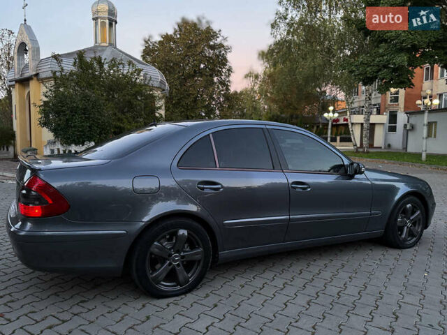 Сірий Мерседес Е-Клас, об'ємом двигуна 2.1 л та пробігом 295 тис. км за 7450 $, фото 10 на Automoto.ua