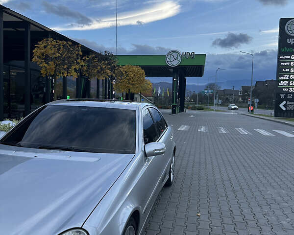 Серый Мерседес Е-Класс, объемом двигателя 2.2 л и пробегом 361 тыс. км за 7500 $, фото 2 на Automoto.ua