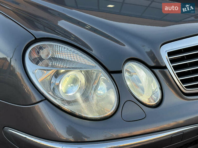 Серый Мерседес Е-Класс, объемом двигателя 3 л и пробегом 358 тыс. км за 8500 $, фото 3 на Automoto.ua