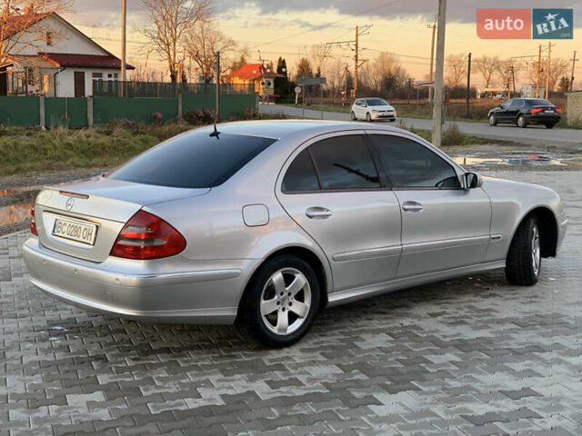 Серый Мерседес Е-Класс, объемом двигателя 3.2 л и пробегом 367 тыс. км за 8000 $, фото 4 на Automoto.ua