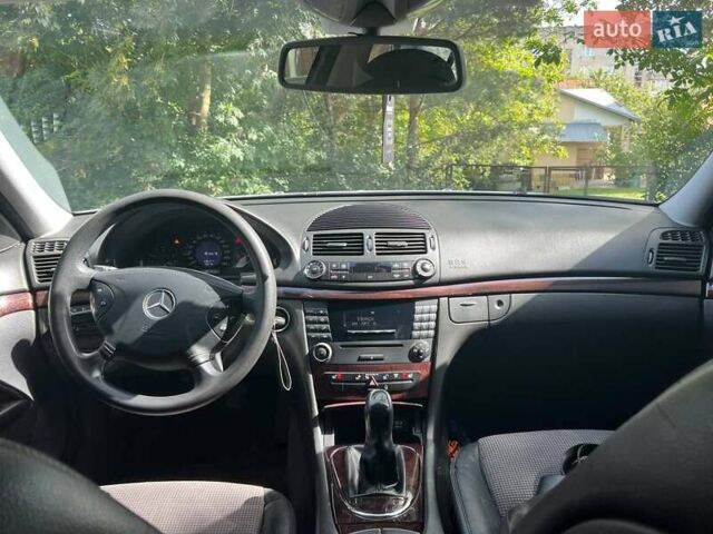 Сірий Мерседес Е-Клас, об'ємом двигуна 1.8 л та пробігом 271 тис. км за 7100 $, фото 15 на Automoto.ua