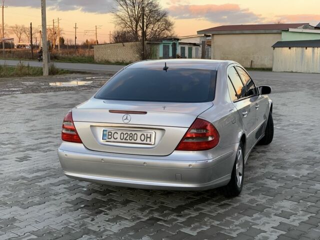 Серый Мерседес Е-Класс, объемом двигателя 3.2 л и пробегом 367 тыс. км за 8000 $, фото 3 на Automoto.ua