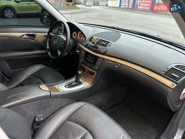 Серый Мерседес Е-Класс, объемом двигателя 3 л и пробегом 362 тыс. км за 8500 $, фото 17 на Automoto.ua
