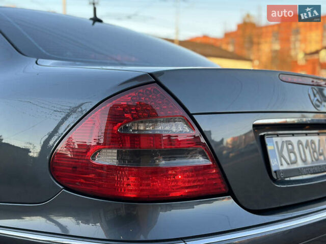 Серый Мерседес Е-Класс, объемом двигателя 3 л и пробегом 358 тыс. км за 8500 $, фото 11 на Automoto.ua