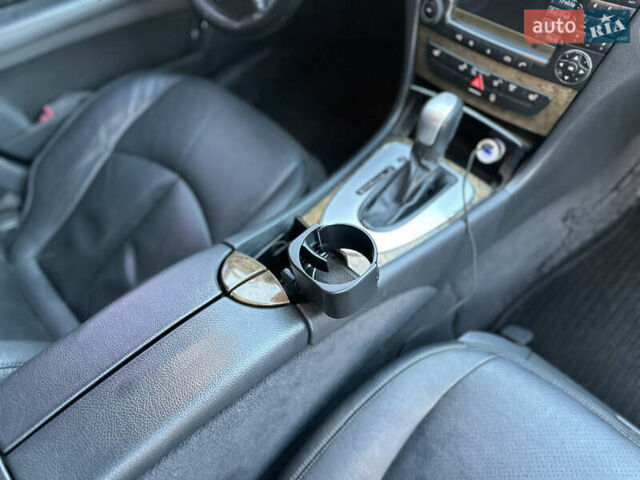 Серый Мерседес Е-Класс, объемом двигателя 3 л и пробегом 358 тыс. км за 8500 $, фото 21 на Automoto.ua