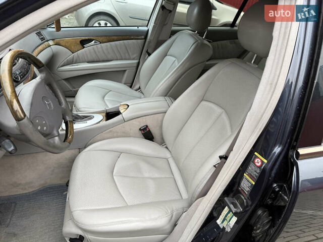 Сірий Мерседес Е-Клас, об'ємом двигуна 3.2 л та пробігом 267 тис. км за 7200 $, фото 11 на Automoto.ua