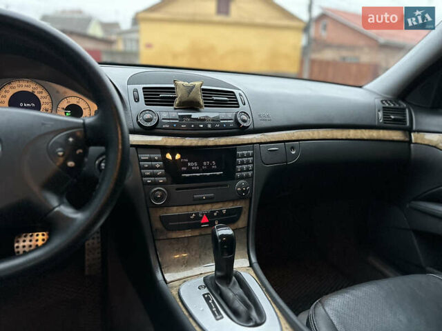 Серый Мерседес Е-Класс, объемом двигателя 3 л и пробегом 362 тыс. км за 8500 $, фото 25 на Automoto.ua