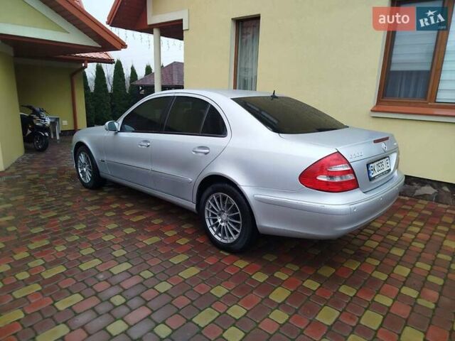 Серый Мерседес Е-Класс, объемом двигателя 1.8 л и пробегом 172 тыс. км за 7500 $, фото 5 на Automoto.ua