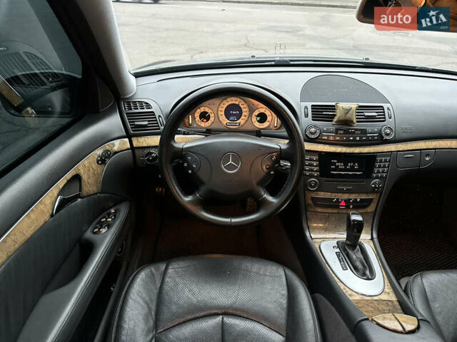 Серый Мерседес Е-Класс, объемом двигателя 3 л и пробегом 362 тыс. км за 8500 $, фото 24 на Automoto.ua