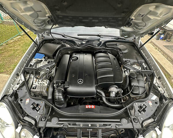 Серый Мерседес Е-Класс, объемом двигателя 2.2 л и пробегом 361 тыс. км за 7500 $, фото 9 на Automoto.ua