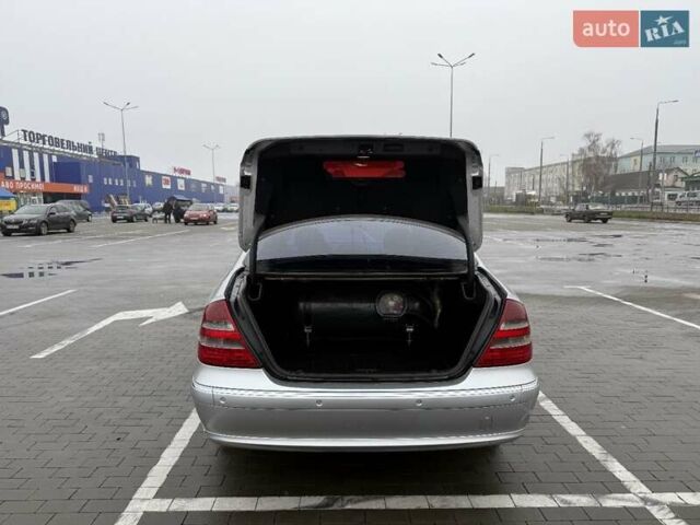 Серый Мерседес Е-Класс, объемом двигателя 2.6 л и пробегом 293 тыс. км за 7800 $, фото 2 на Automoto.ua