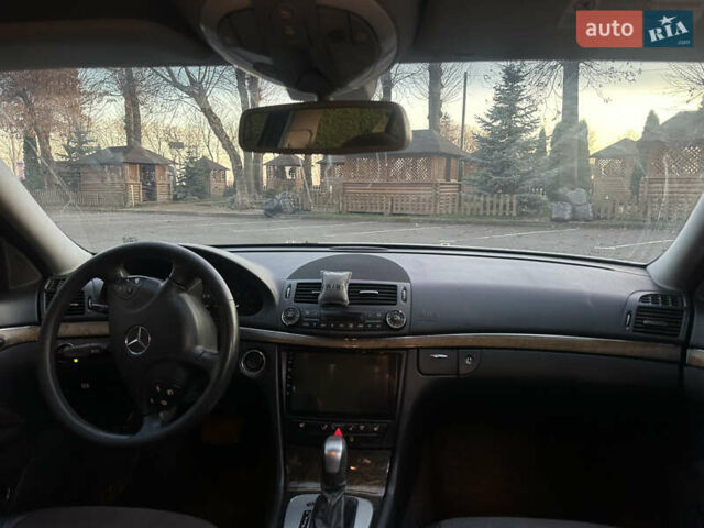 Серый Мерседес Е-Класс, объемом двигателя 2.99 л и пробегом 330 тыс. км за 7200 $, фото 19 на Automoto.ua