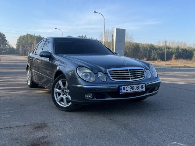 Серый Мерседес Е-Класс, объемом двигателя 3 л и пробегом 324 тыс. км за 9300 $, фото 1 на Automoto.ua