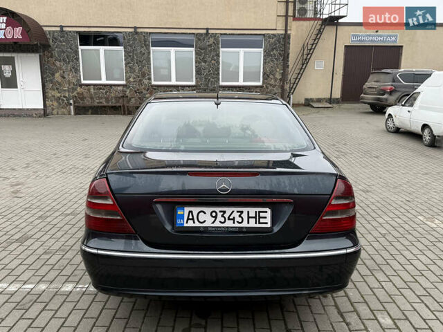 Сірий Мерседес Е-Клас, об'ємом двигуна 3.2 л та пробігом 267 тис. км за 7200 $, фото 9 на Automoto.ua