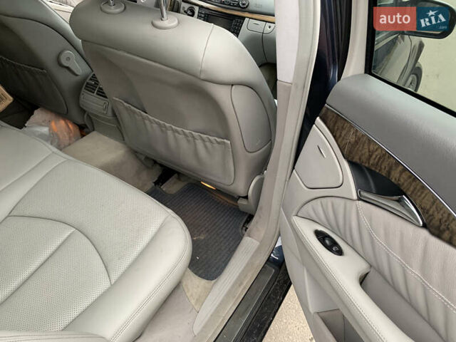 Сірий Мерседес Е-Клас, об'ємом двигуна 3.2 л та пробігом 265 тис. км за 7999 $, фото 11 на Automoto.ua