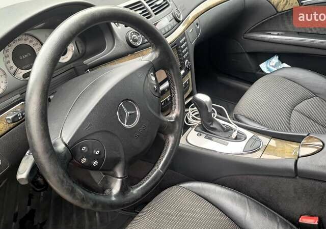 Сірий Мерседес Е-Клас, об'ємом двигуна 3 л та пробігом 234 тис. км за 7200 $, фото 2 на Automoto.ua