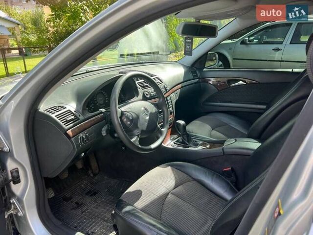 Сірий Мерседес Е-Клас, об'ємом двигуна 1.8 л та пробігом 271 тис. км за 7100 $, фото 9 на Automoto.ua