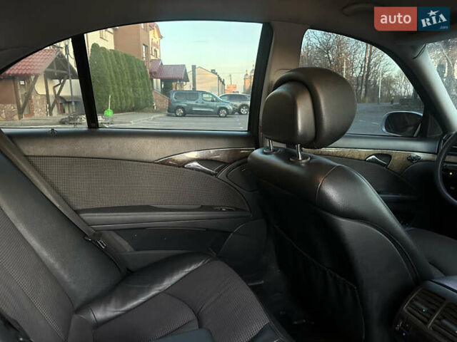 Серый Мерседес Е-Класс, объемом двигателя 2.99 л и пробегом 330 тыс. км за 7200 $, фото 18 на Automoto.ua