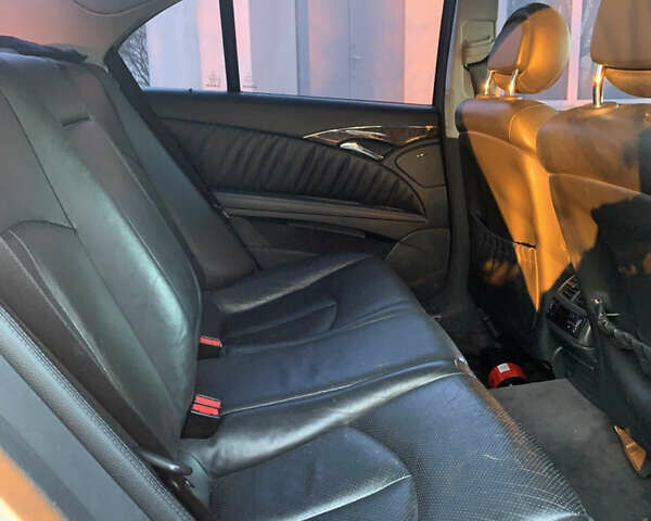 Серый Мерседес Е-Класс, объемом двигателя 3.22 л и пробегом 305 тыс. км за 7900 $, фото 14 на Automoto.ua