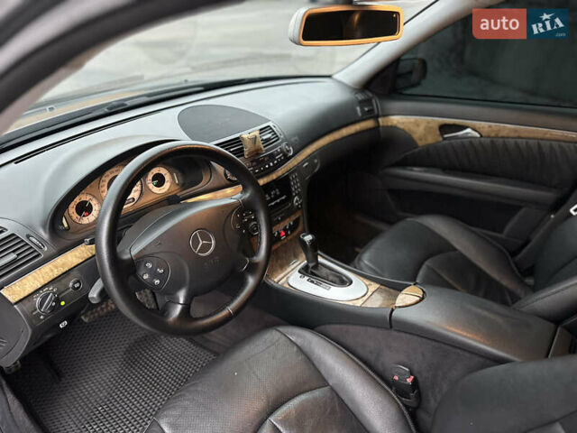 Серый Мерседес Е-Класс, объемом двигателя 3 л и пробегом 362 тыс. км за 8500 $, фото 28 на Automoto.ua