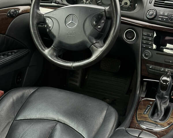 Мерседес Е-Клас 2005 у Львові на Automoto.ua Сірий Мерседес Е-Клас, об'ємом двигуна 1.8 л та пробігом 217 тис. км за 7000 $, фото 16 на Automoto.ua