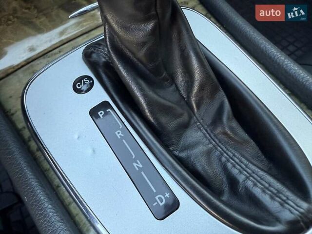 Серый Мерседес Е-Класс, объемом двигателя 2.99 л и пробегом 300 тыс. км за 8400 $, фото 56 на Automoto.ua