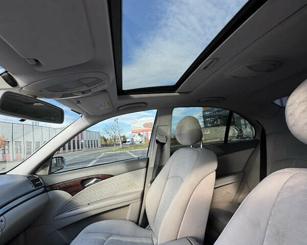 Сірий Мерседес Е-Клас, об'ємом двигуна 2.2 л та пробігом 290 тис. км за 8199 $, фото 12 на Automoto.ua