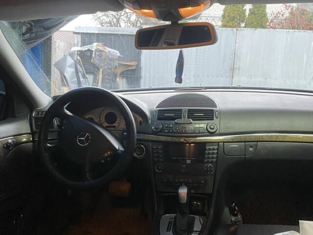 Сірий Мерседес Е-Клас, об'ємом двигуна 2.7 л та пробігом 310 тис. км за 3500 $, фото 4 на Automoto.ua