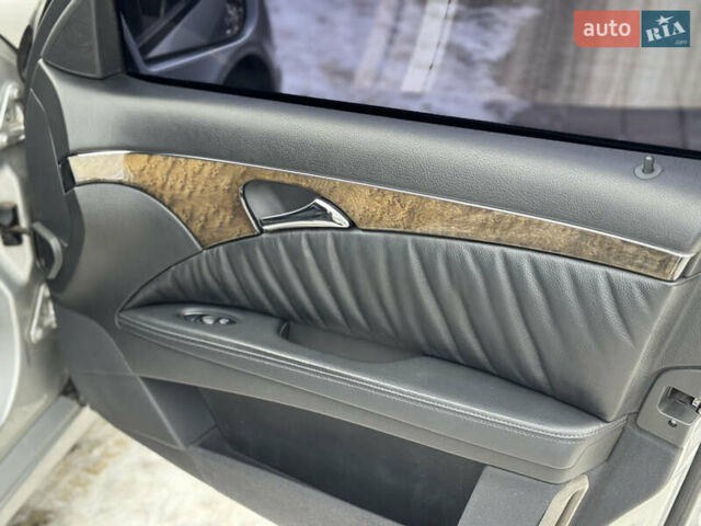 Серый Мерседес Е-Класс, объемом двигателя 3.2 л и пробегом 308 тыс. км за 8250 $, фото 65 на Automoto.ua