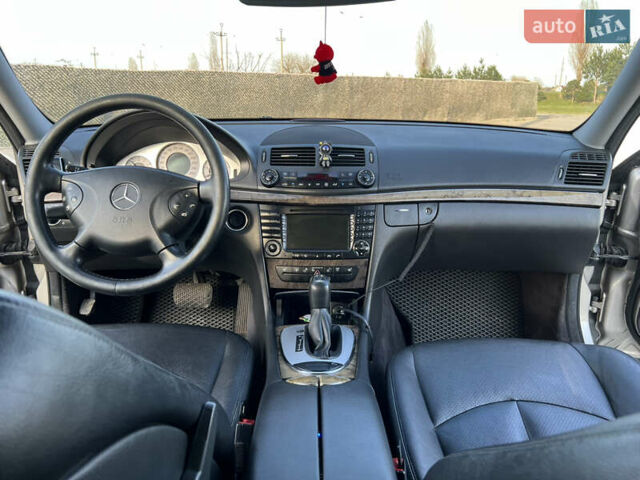 Серый Мерседес Е-Класс, объемом двигателя 3 л и пробегом 362 тыс. км за 8500 $, фото 10 на Automoto.ua