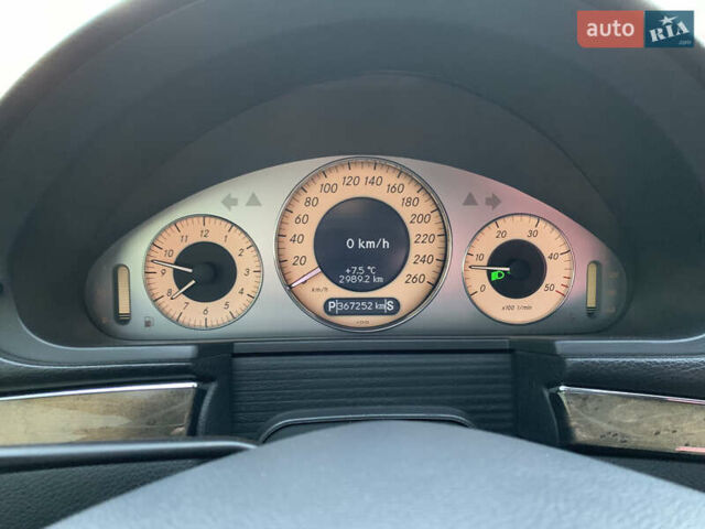 Серый Мерседес Е-Класс, объемом двигателя 3.2 л и пробегом 367 тыс. км за 8000 $, фото 28 на Automoto.ua