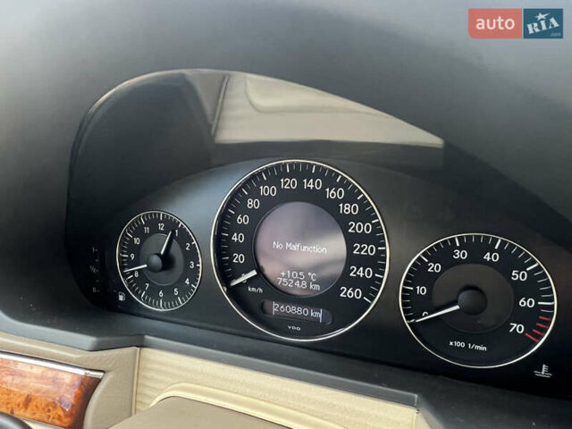 Серый Мерседес Е-Класс, объемом двигателя 3.5 л и пробегом 260 тыс. км за 8500 $, фото 22 на Automoto.ua