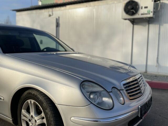 Серый Мерседес Е-Класс, объемом двигателя 2.2 л и пробегом 340 тыс. км за 3200 $, фото 7 на Automoto.ua