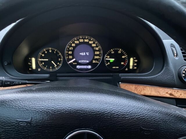 Серый Мерседес Е-Класс, объемом двигателя 3 л и пробегом 359 тыс. км за 6999 $, фото 10 на Automoto.ua