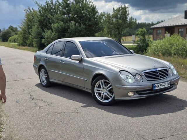 Серый Мерседес Е-Класс, объемом двигателя 3 л и пробегом 376 тыс. км за 8500 $, фото 2 на Automoto.ua