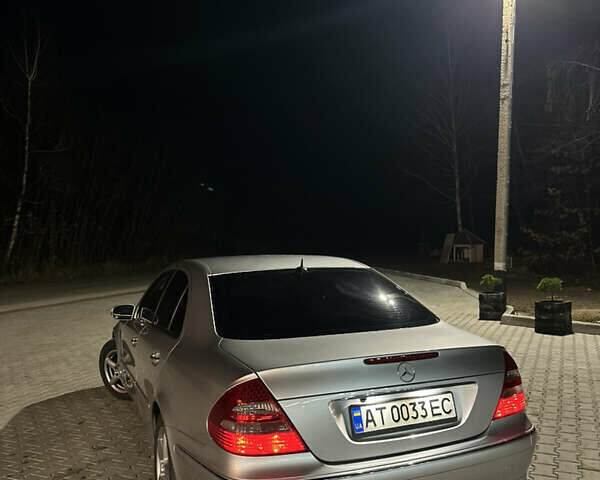 Серый Мерседес Е-Класс, объемом двигателя 3.22 л и пробегом 275 тыс. км за 8000 $, фото 2 на Automoto.ua