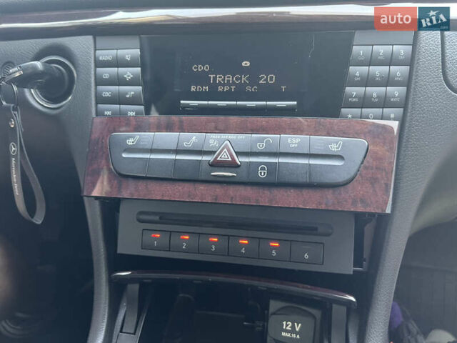 Сірий Мерседес Е-Клас, об'ємом двигуна 1.8 л та пробігом 269 тис. км за 7200 $, фото 20 на Automoto.ua